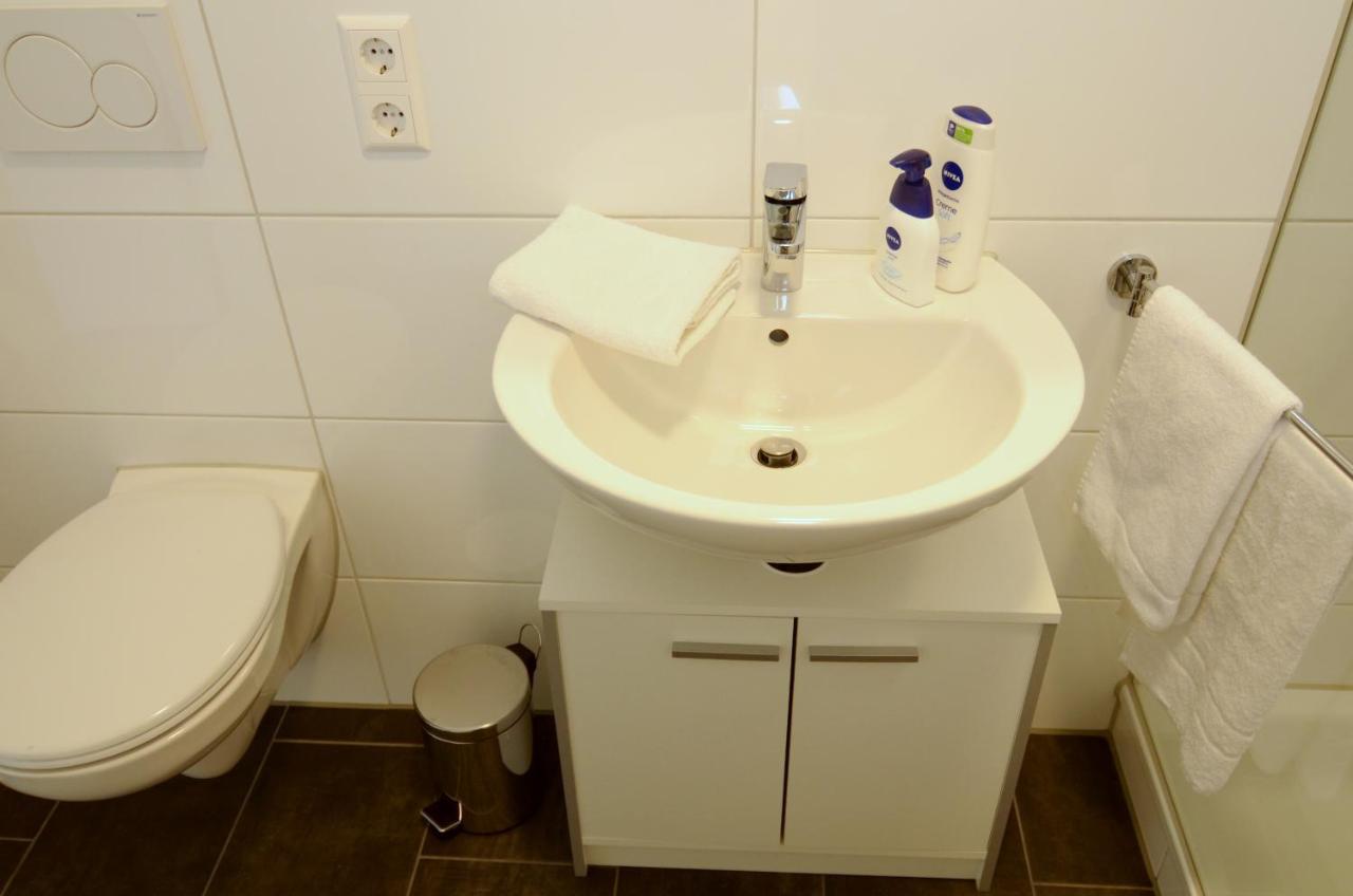 Unique Zentrale Moderne 2 Zimmer Wohnung Nahe Dem Park Villingen-Schwenningen Esterno foto