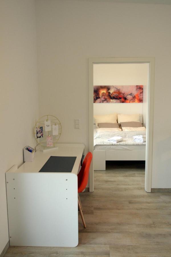 Unique Zentrale Moderne 2 Zimmer Wohnung Nahe Dem Park Villingen-Schwenningen Esterno foto